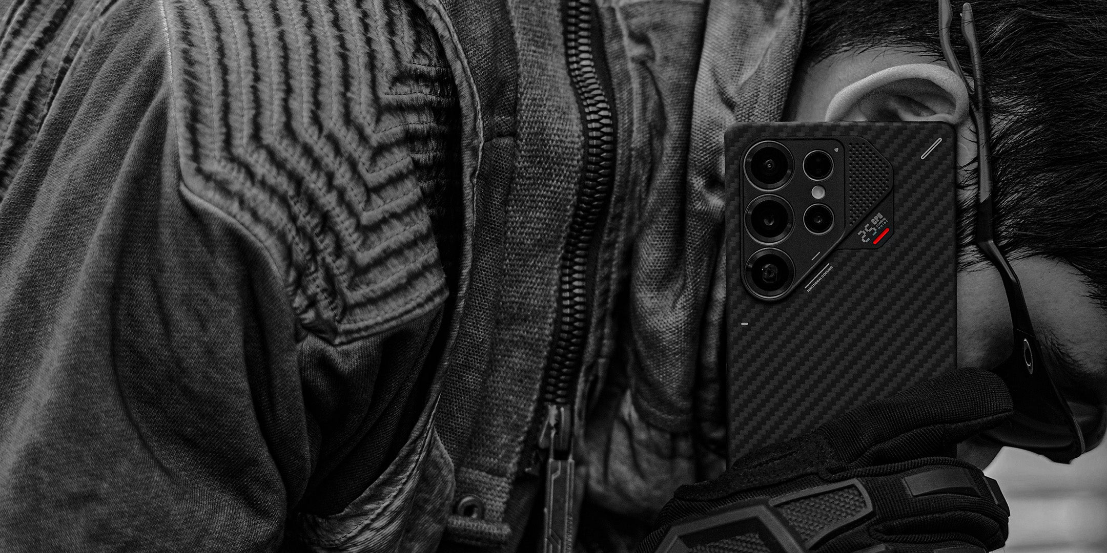 AULUMU AF aramid fiber case for Samsung Galaxy S25 Ultra, back view highlighting clean lines