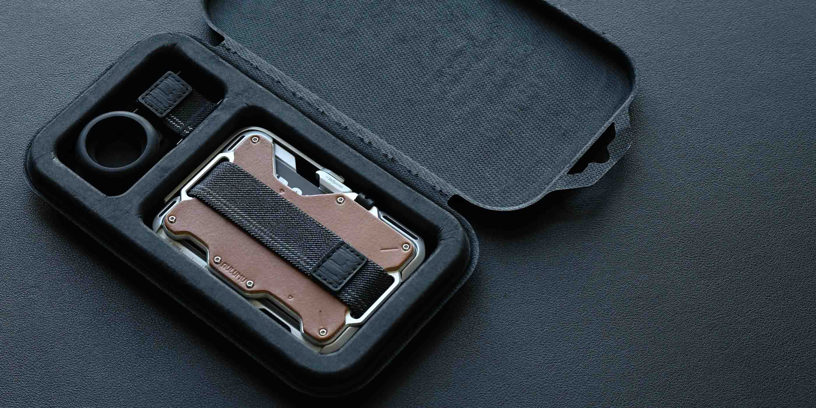 AULUMU G03 multi-tool magnetic metal wallet in protective travel case packaging